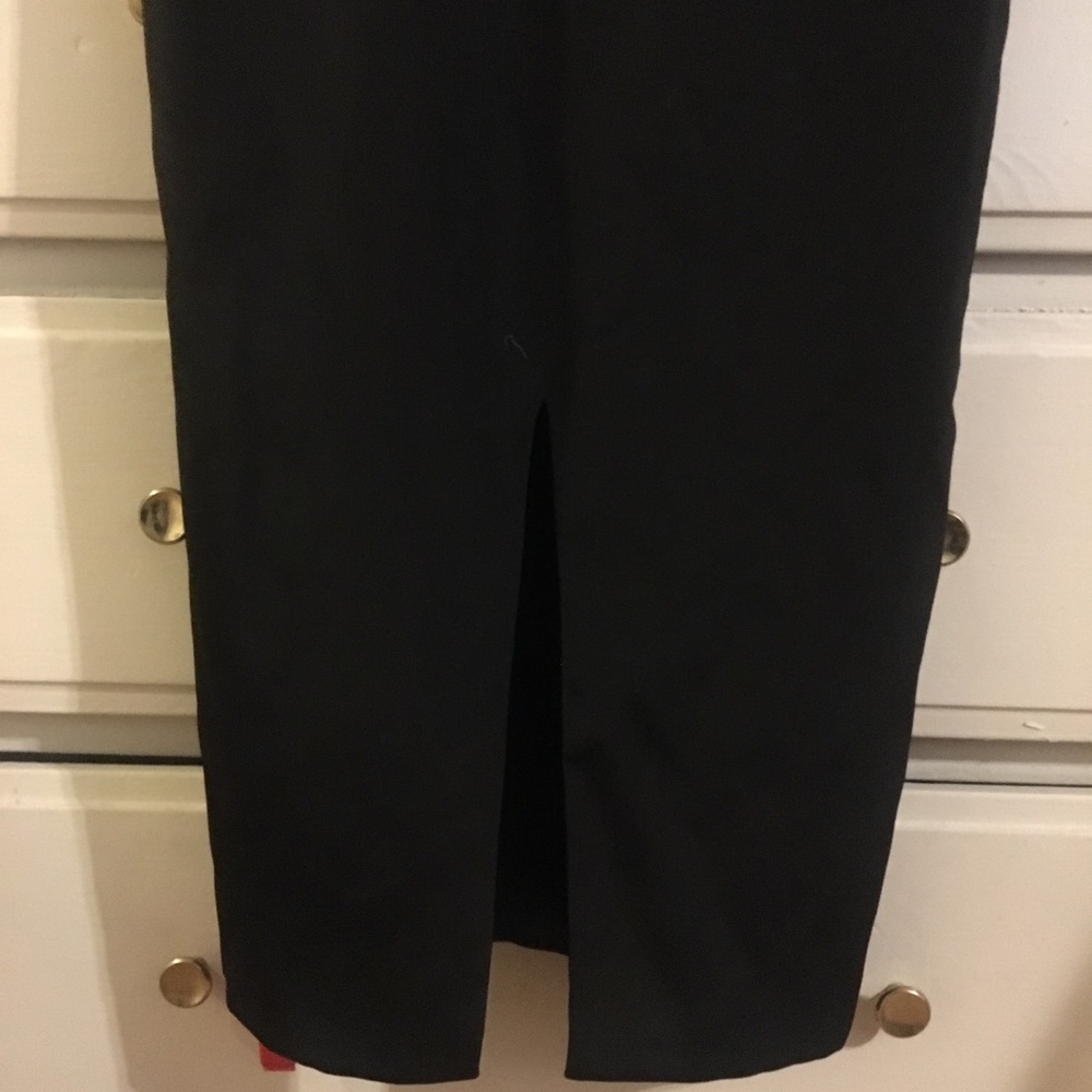 LBD - Picture 3 of 4